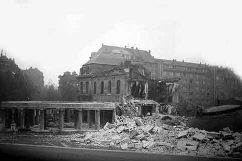 Zniszczona dawna główna synagoga przy Hindenburgstraße