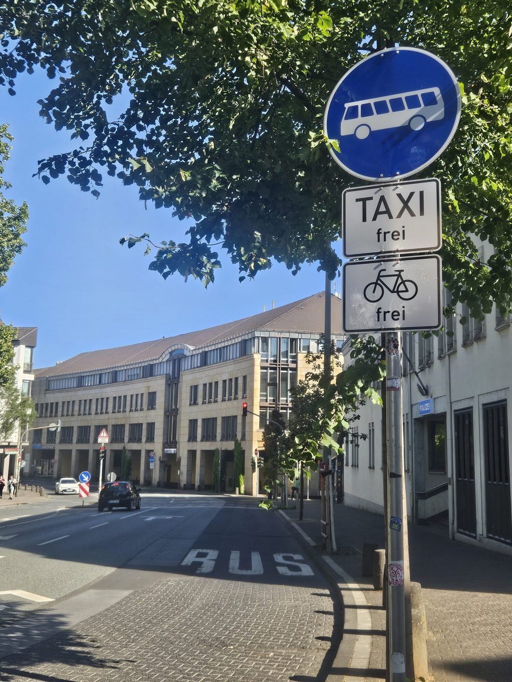 Voie de bus : voie cyclable libre