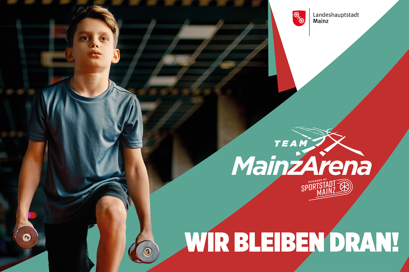 Junger Sportler und der Schriftzug: MainzArena - Wir bleiben dran.