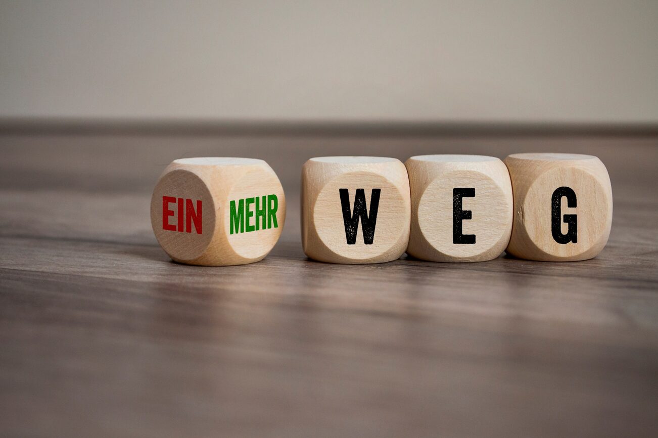 Würfel mit Buchstaben für Ein- und Mehrweg