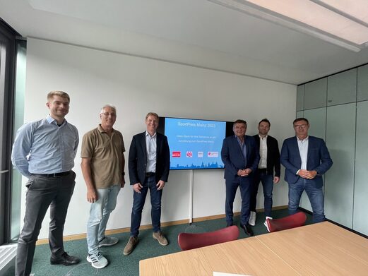 Johann Geßner (HDI Global SE), Alexander Reinemann (Stadtsportverband Mainz), Eric Najda (HDI Global SE), Günter Beck (Landeshauptstadt Mainz), Tobias Goldbrunner (VRM GmbH Co. KG) und Stefan Hofmann (1. FSV Mainz 05)