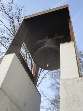 Neu auf dem Lerchenberg: Eine Glocke für den Frieden.