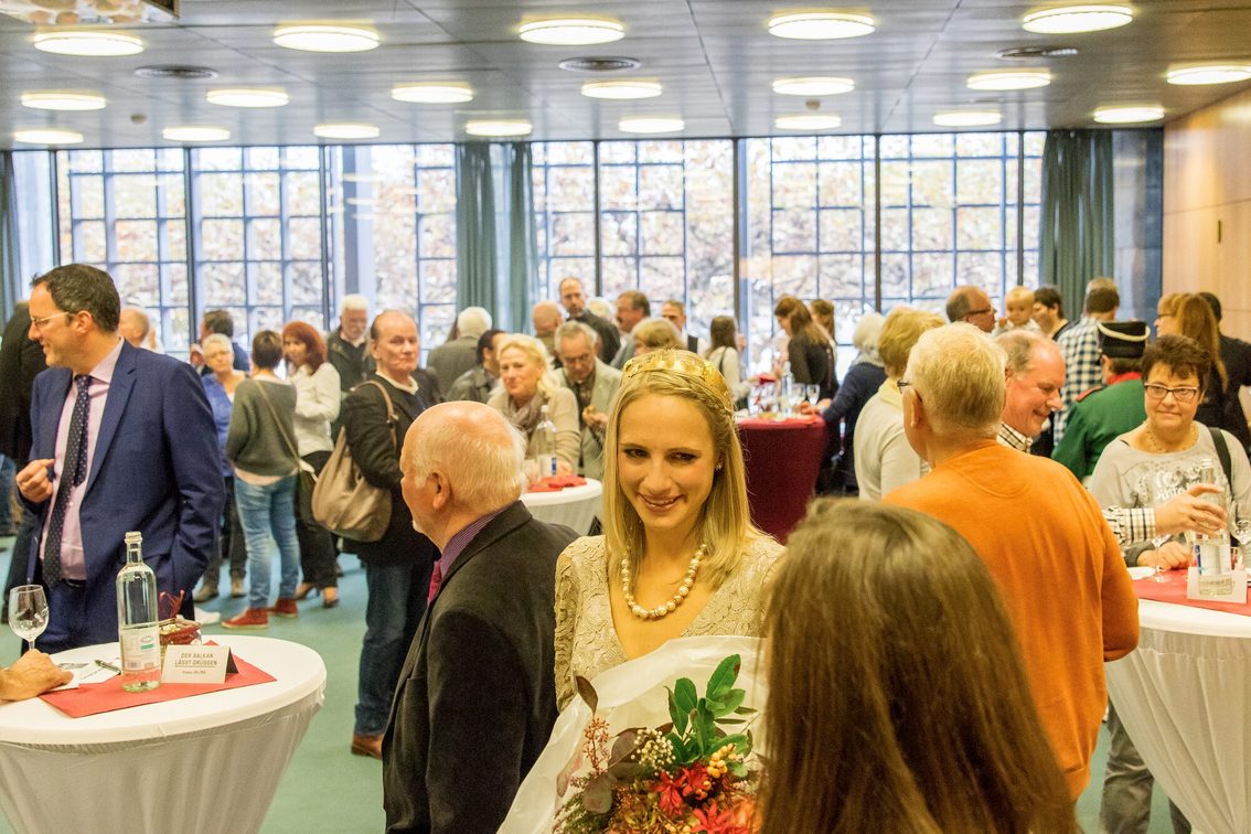 Fête du couronnement à l'hôtel de ville