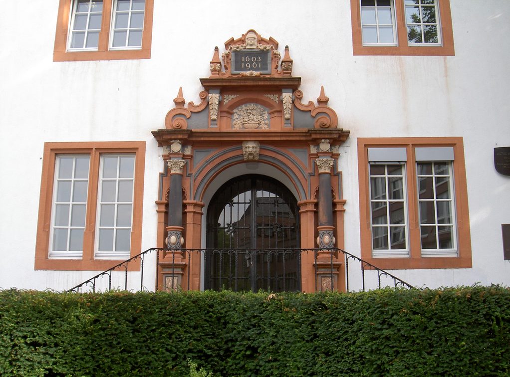 Portal wejściowy do Starej Zbrojowni