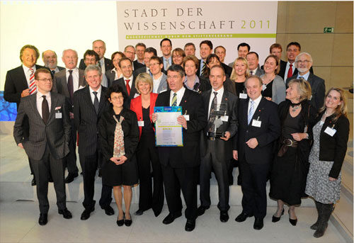 Mainzer Delegation bei der Verkündung Stadt der Wissenschaft 2011
