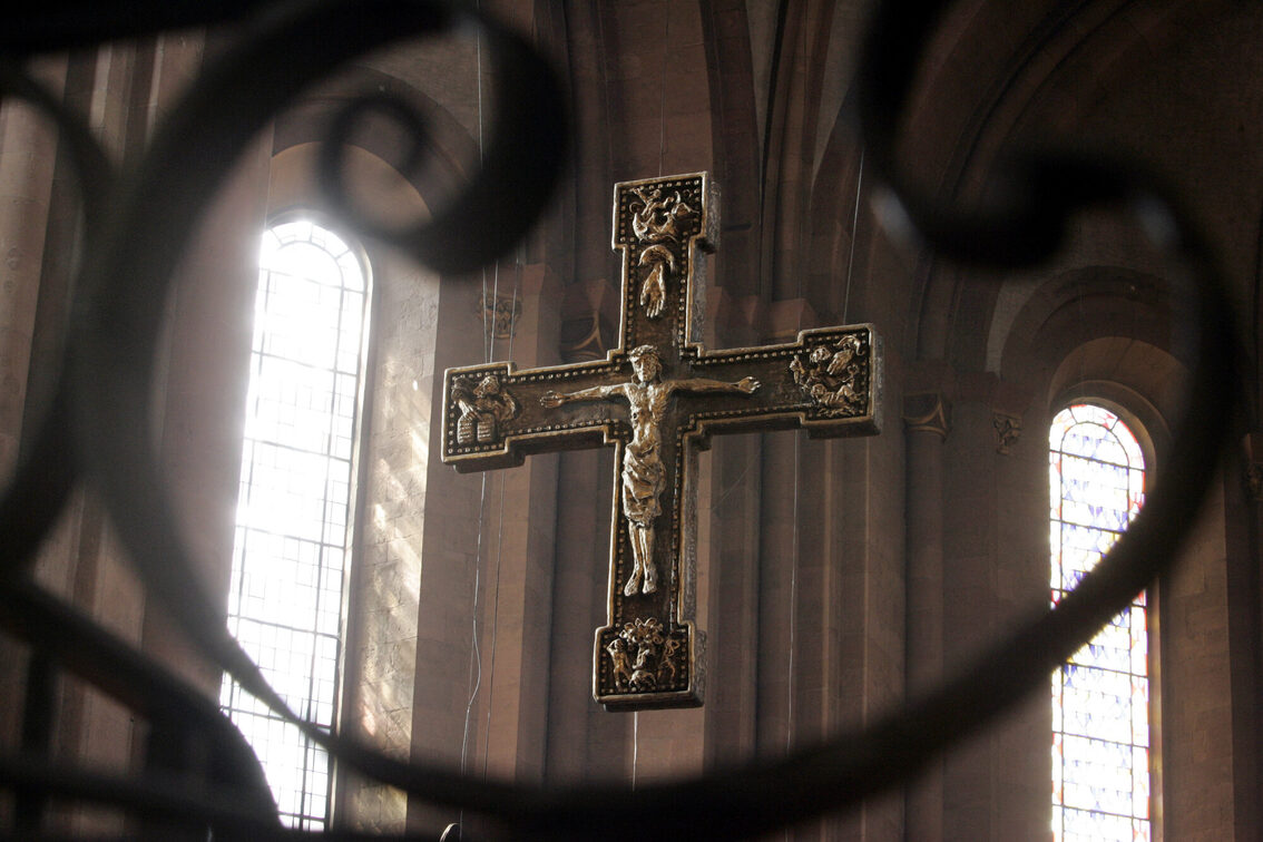 Kreuz im Mainzer Dom