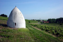 Bildergalerie GWC Traditionelles Weinbergshäuschen Trullo - traditionelles Weinbergshäuschen bei Flonheim