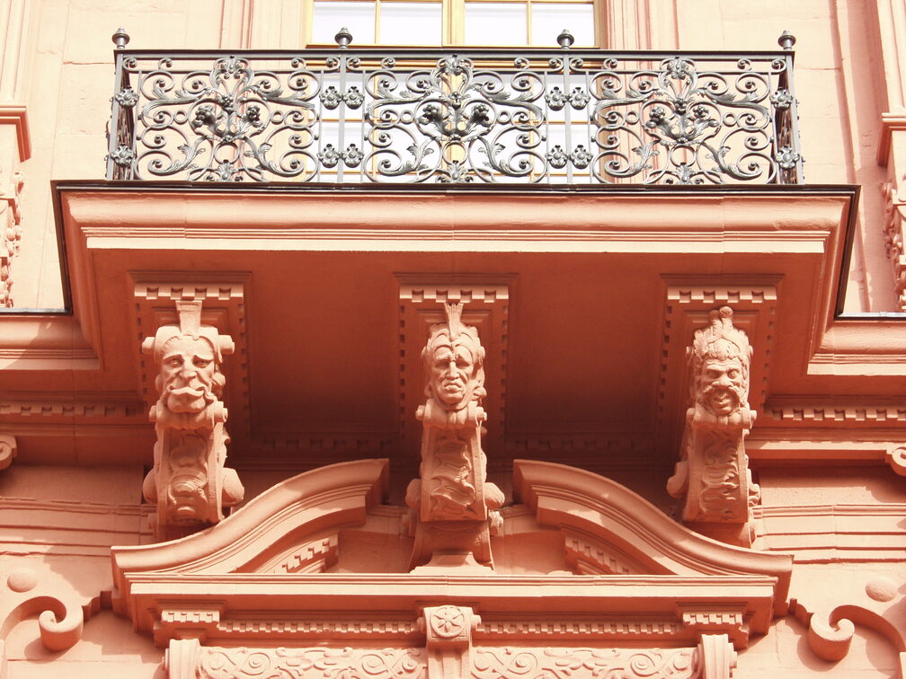 Kurfürstliches Schloss, Balkon
