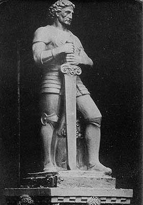 Una scultura dello scultore Ludwig Lipp sulla colonna dei chiodi