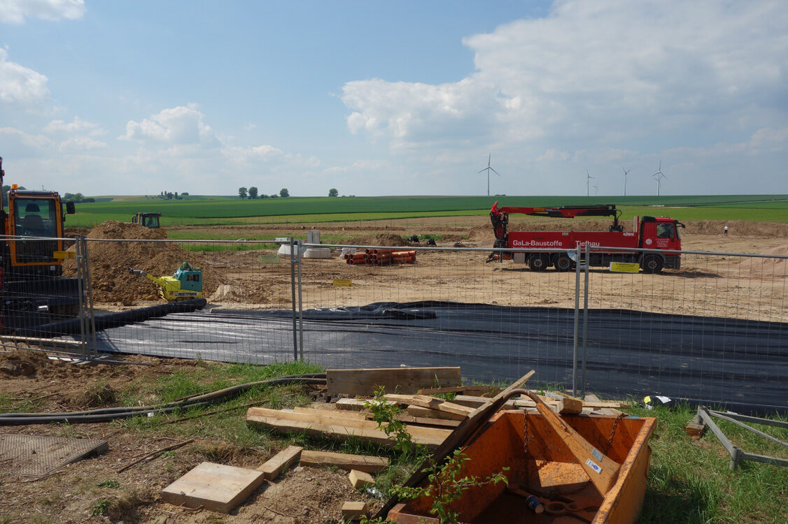 Baustelle Regenrückhaltebecken Ebersheim im Mai 2017