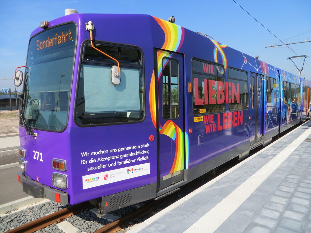 Die Mainzer Regenbogenbahn.