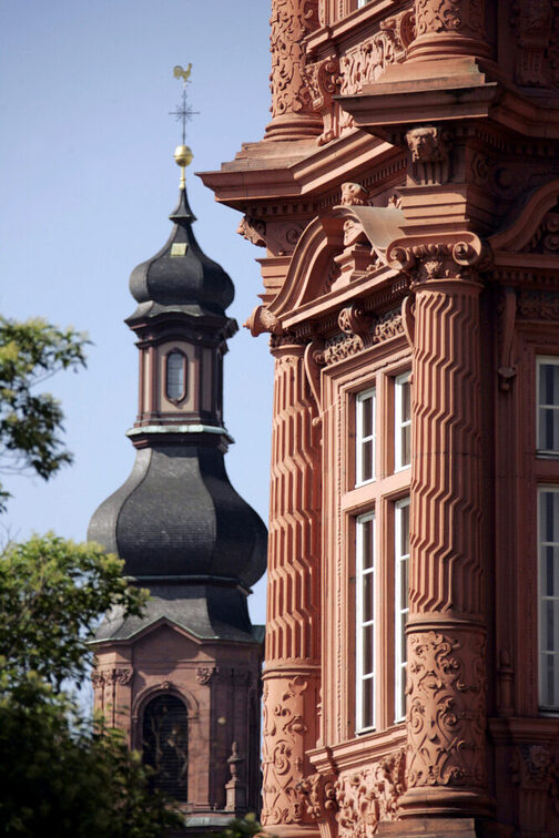 St. Peter hinter dem Kurfürstlichen Schloss