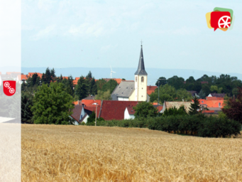 Blick auf Ebersheim mit Kirchturm in der Mitte