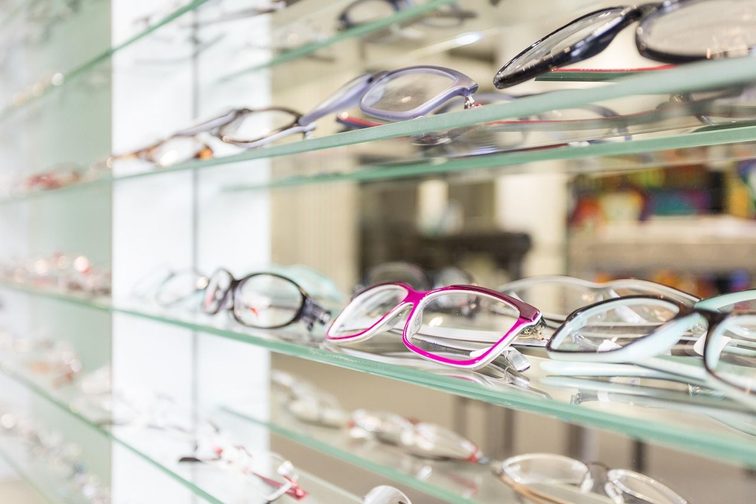 Brillen beim Optiker
