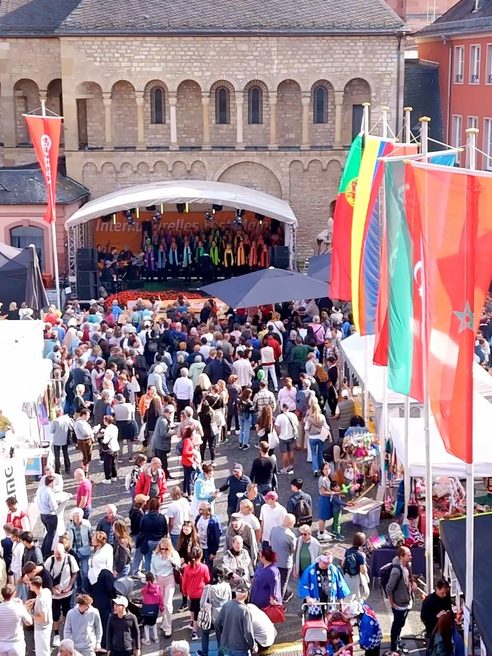 Festiwal międzykulturowy na Placu Katedralnym