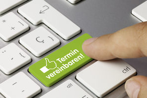 Computertastatur mit Schriftzug "Termin vereinbaren" © momius - Fotolia.com