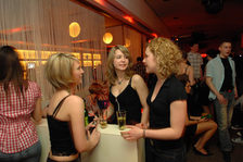 Drei junge Frauen im Starclub