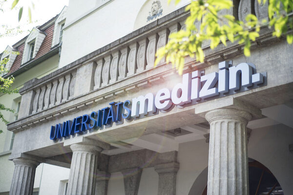 Gebäude der Universitätsmedizin Mainz © einfallswinkel
