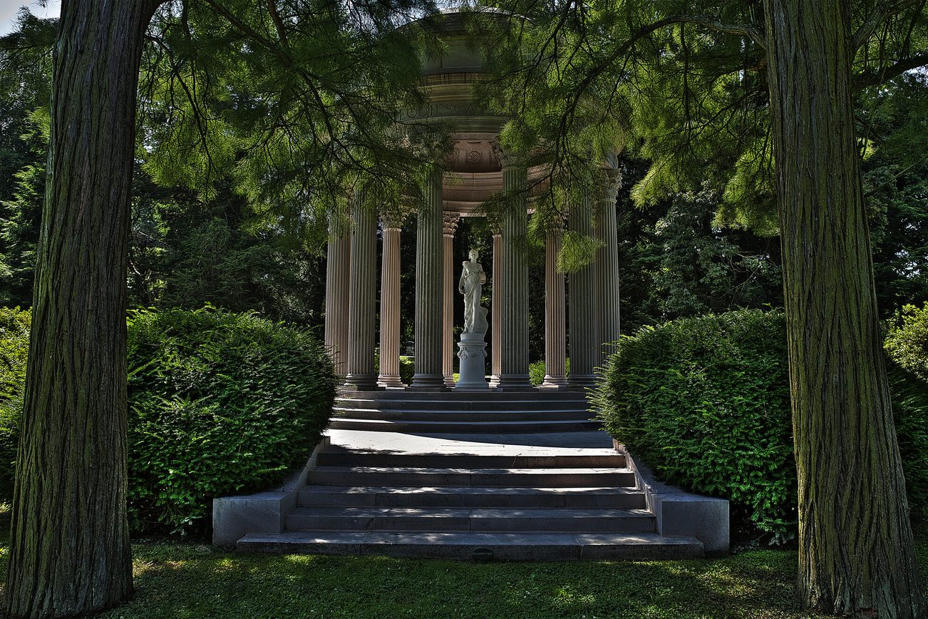 Pavilion in the green