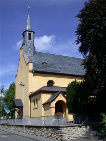 Iglesia Católica María Reina de Drais