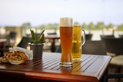 Biergarten Rheinkanzel des Hyatt Mainz