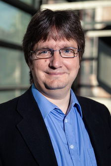 Dr. Carsten Renker