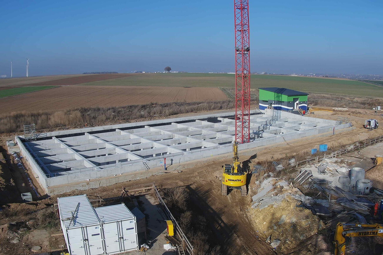 Die Baustelle des neuen Regegenrückhaltebeckens in Ebersheim