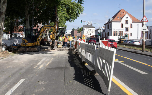 Die zweite Sinkkastenbaustelle auf der Rheinallee Höhe Schott