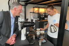 Besuch Kaffeekommune Michael Ebling mit Paul Bonna