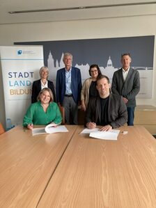 Unterzeichnung der Zielvereinbarung zwischen der Stadtverwaltung Mainz und der Regionalagentur kommunales Bildungsmanagement