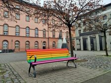 Regenbogenbank Tritonplatz Mainz