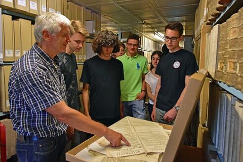 Führung durch das Archiv