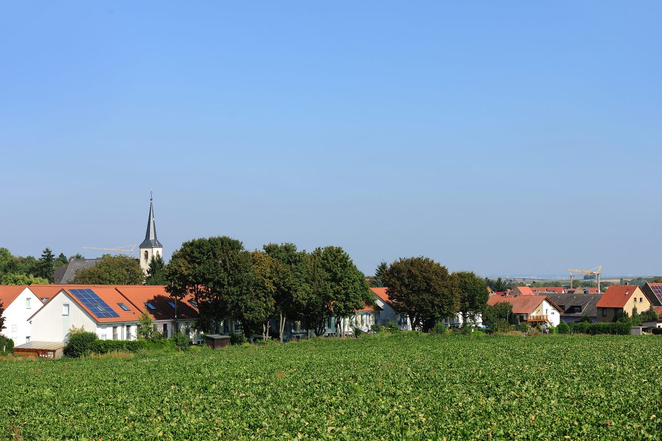 Vista su Ebersheim da un campo adiacente
