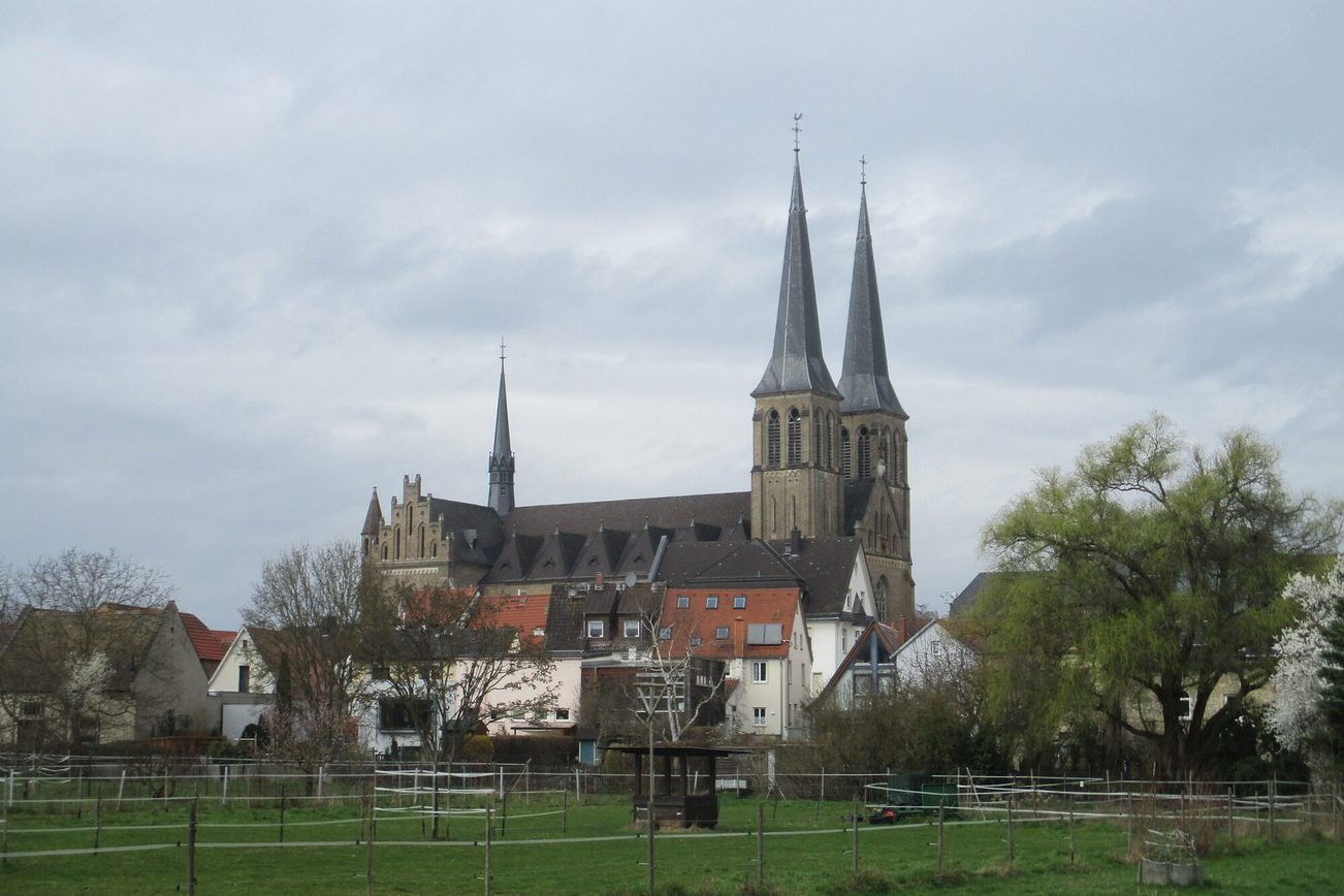 Vue de l'église catholique de Gonsenheim