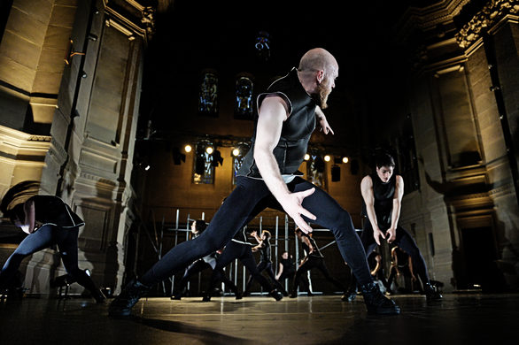 tanzmainz Ensemble in Aktion in "Shift"